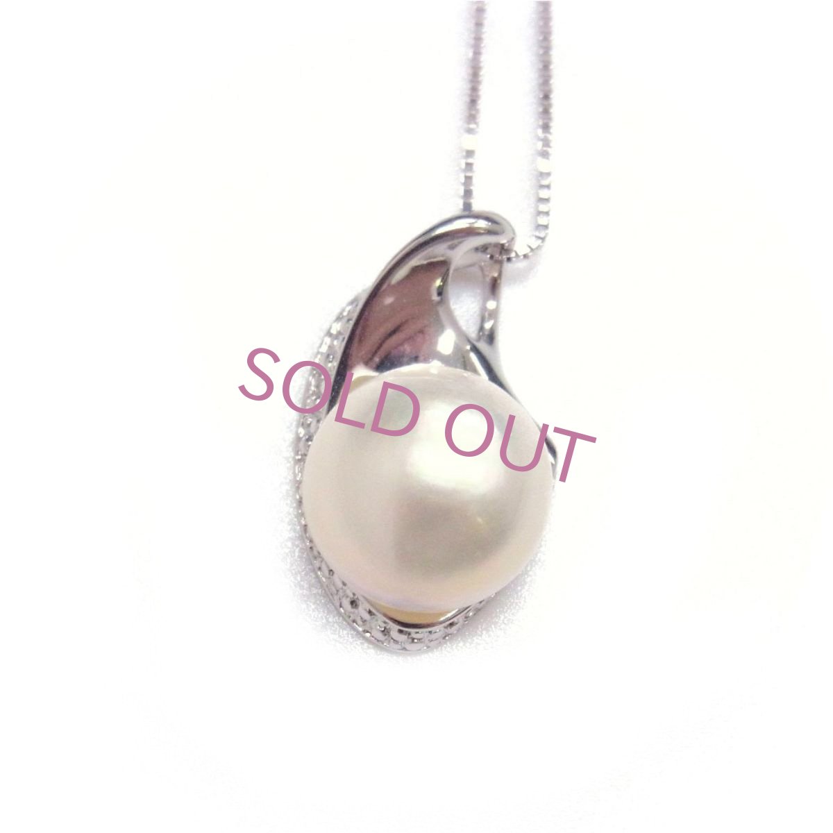 マベ真珠ネックレス　ホワイト13-15ｍｍ　