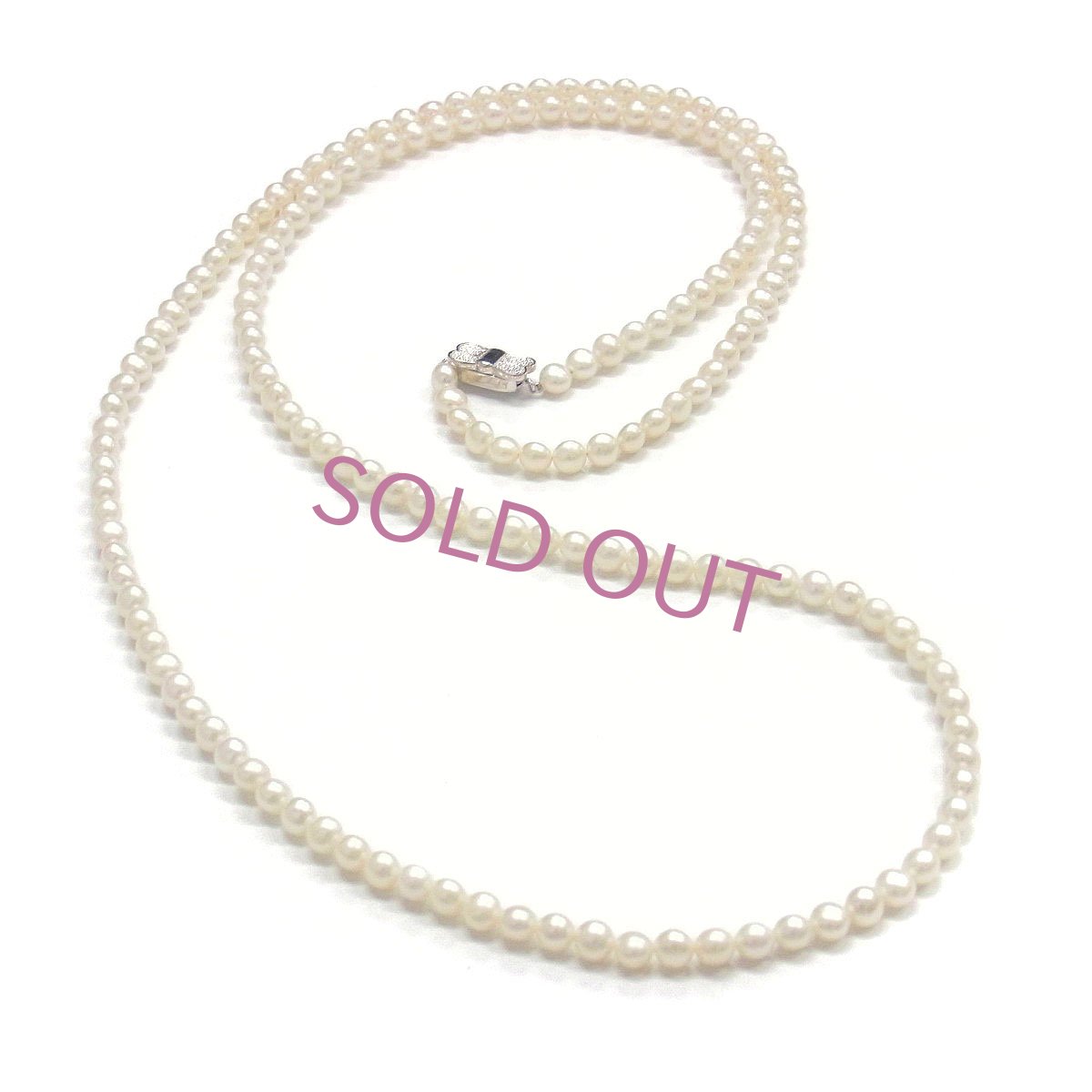 パールロングネックレス　淡水真珠　ホワイト　117ｃｍ　リボンマグネットクラスプ