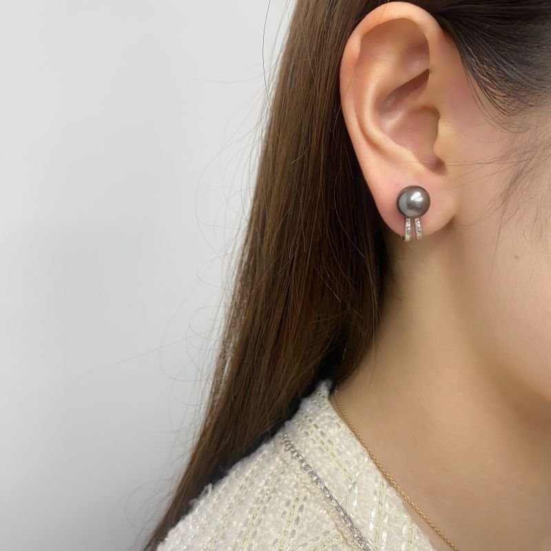 黒蝶真珠 ブラックパール ラウンド K14WGイヤリング 9-9.5mm タヒチ
