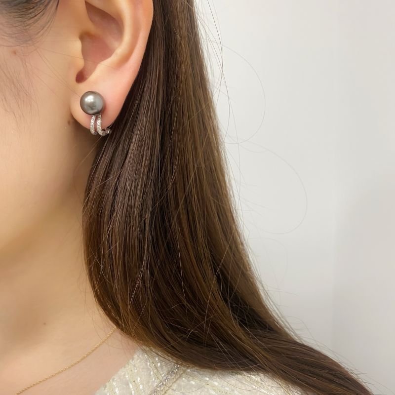 黒蝶真珠 ブラックパール ラウンド K14WGイヤリング 9-9.5mm タヒチ