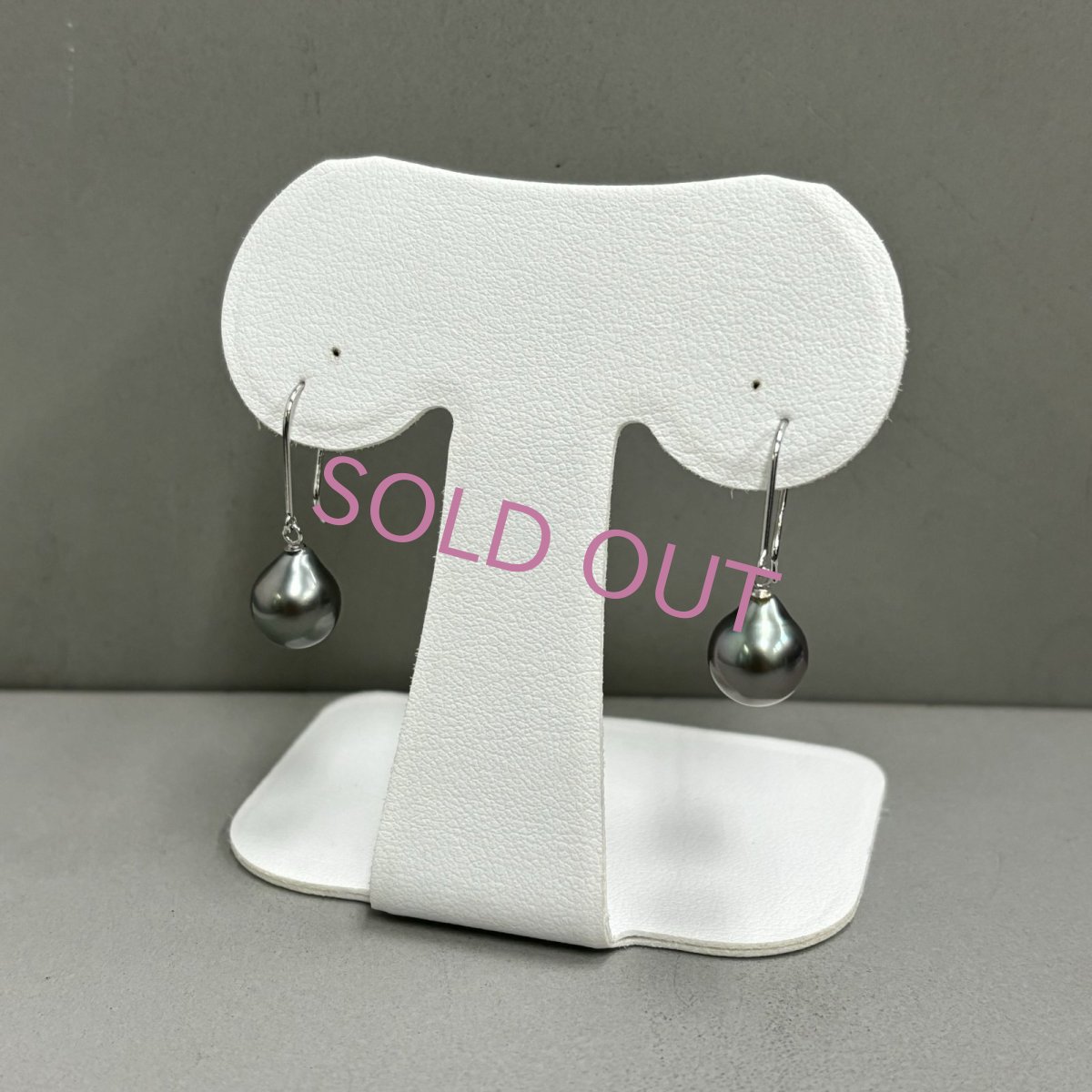 画像5: 黒蝶真珠 フックパールピアス  8.75-9ｍｍ ドロップ型 ブラック K14WG (5)