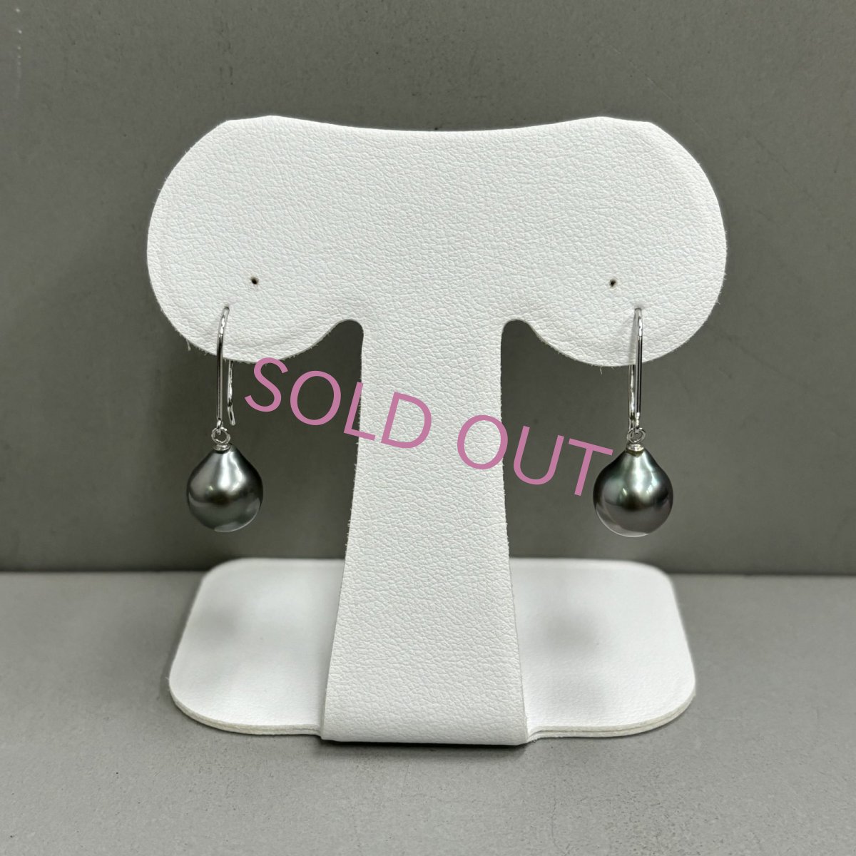 画像4: 黒蝶真珠 フックパールピアス  8.75-9ｍｍ ドロップ型 ブラック K14WG (4)