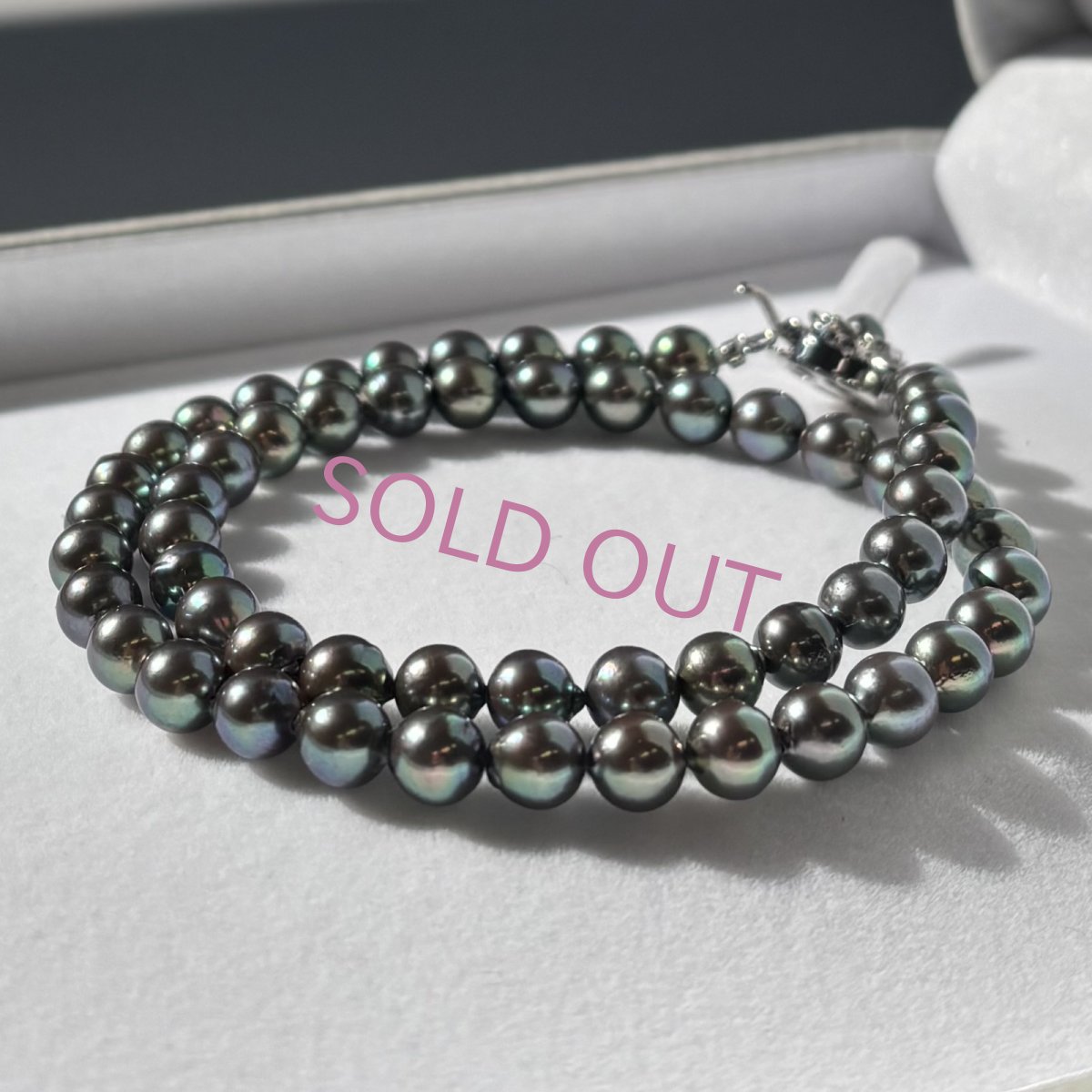 アコヤ黒真珠 ブラックパールネックレス(ブルー,グリーン系) 6.5-7mm ラウンド〜セミラウンド 約42cm シルバー製 GIA宝石鑑定士保証書付き