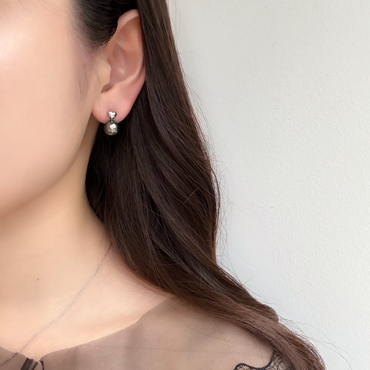 黒蝶真珠 パールピアス 9mm ピーコック セミラウンド K18WG GIA宝石鑑定士保証書付き