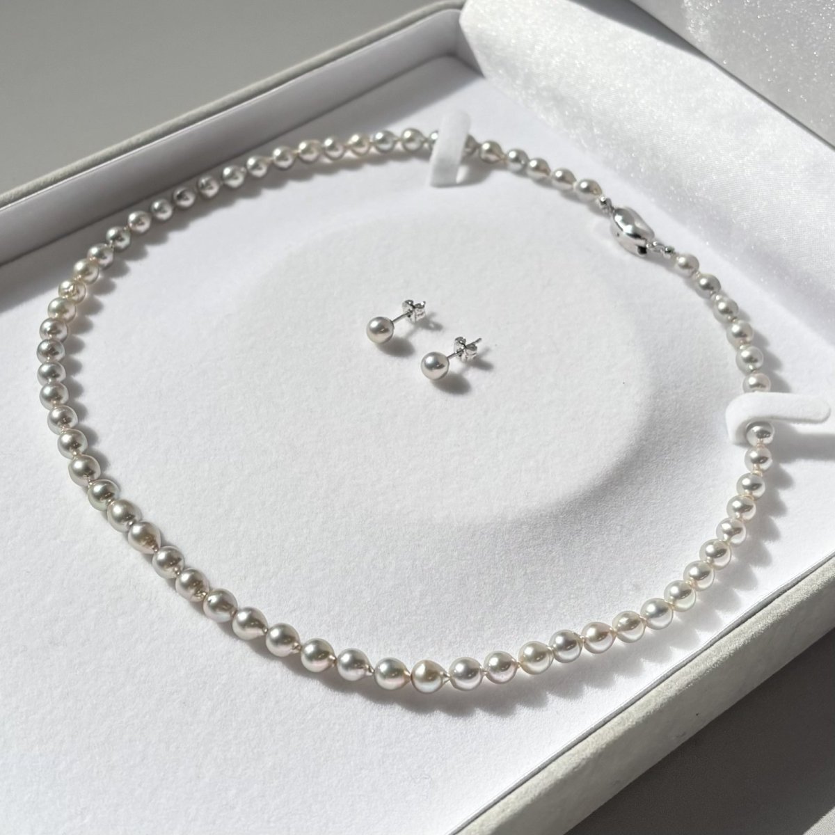 アコヤ真珠 ベビーパールネックレスセット ピアス イヤリング  5-5.5mm ナチュラルグレー 無調色 バロック