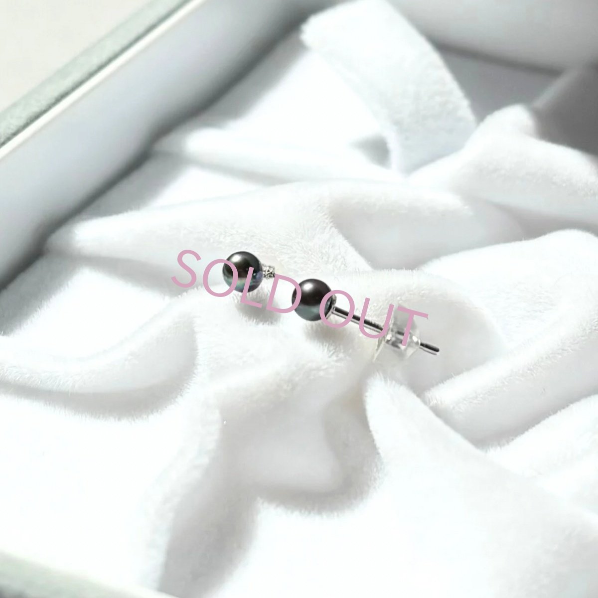 画像2: アコヤ黒真珠 ベビーパールピアス イヤリング 3-3.5ｍｍ ブラック ラウンド K14WG SV ユニセックス (2)