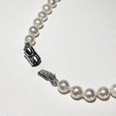 画像6: アコヤ真珠 パールネックレス ホワイト 7.5-8mm セミラウンド バロック 約45cｍ GIA宝石鑑定士保証書 パールクロス付き (6)