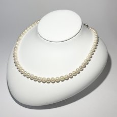 画像4: アコヤ真珠 パールネックレス ホワイト 6-6.5mm ラウンド 約42cｍ GIA宝石鑑定士保証書付き (4)