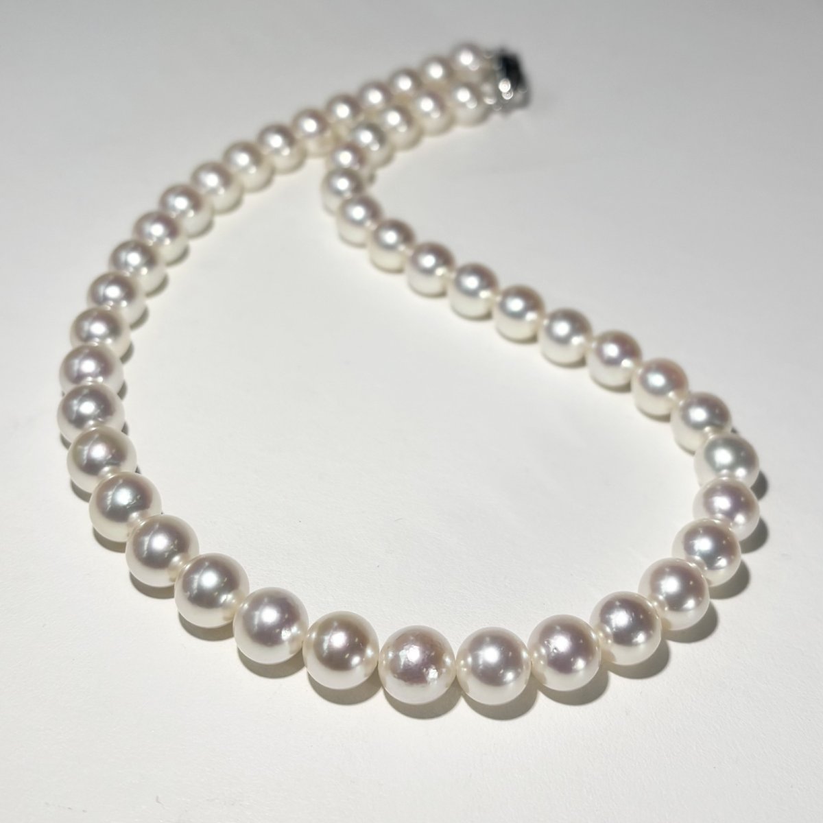 画像2: ランク上 アコヤ真珠 パールネックレス 9-9.5mm ホワイトピンク系 GIA宝石鑑定士保証書 パールクロスつき 1点もの (2)