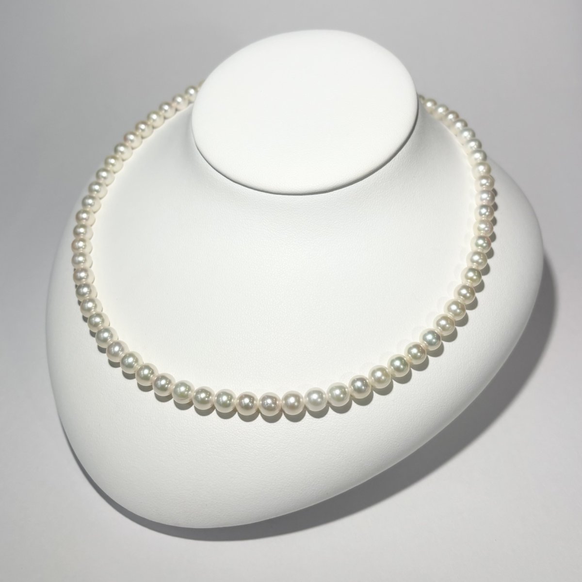 画像4: アコヤ真珠 パールネックレス 6-6.5mm ホワイト ラウンド 約42.5cm GIA宝石鑑定士保証書 パールクロスつき 1点物 (4)