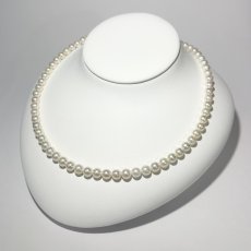 画像4: アコヤ真珠 パールネックレス 6-6.5mm ホワイト ラウンド 約42.5cm GIA宝石鑑定士保証書 パールクロスつき 1点物 (4)