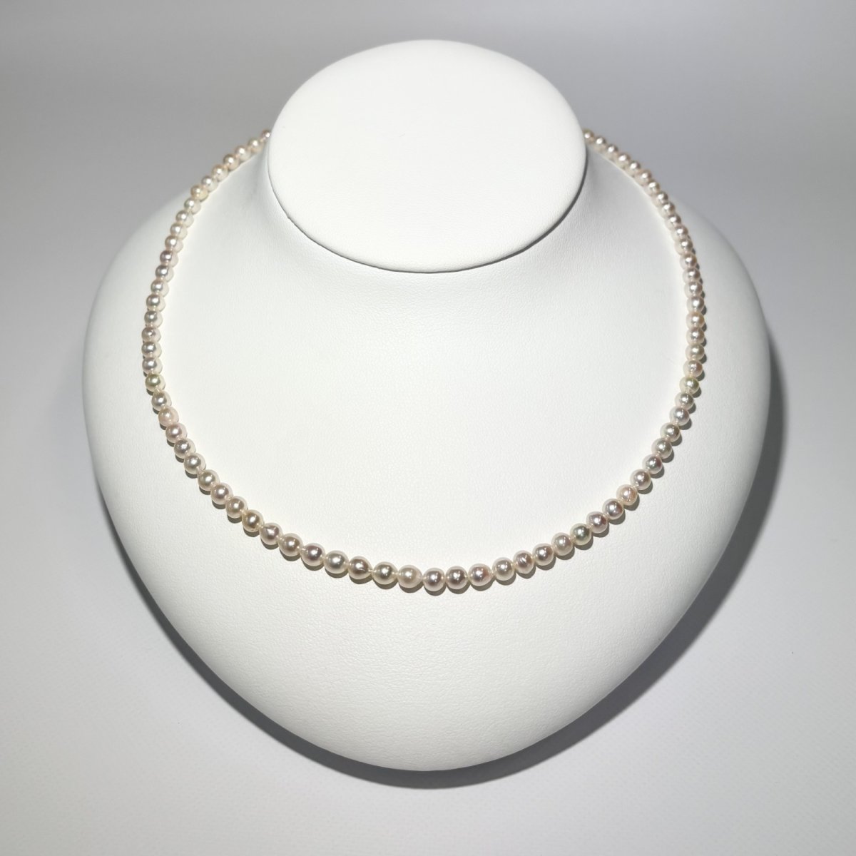 画像3: アコヤ真珠 ベビーパールネックレスセット ピアス イヤリング 4-4.5ｍｍ ホワイトピンク系 セミラウンド ラウンド 約42cｍ GIA宝石鑑定士保証書 パールクロス付き (3)