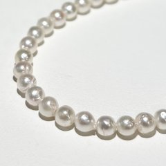 アコヤ真珠 ベビーパールネックレス  3.5-4mm ホワイト セミラウンド 約42cｍ GIA宝石鑑定士保証書つき　