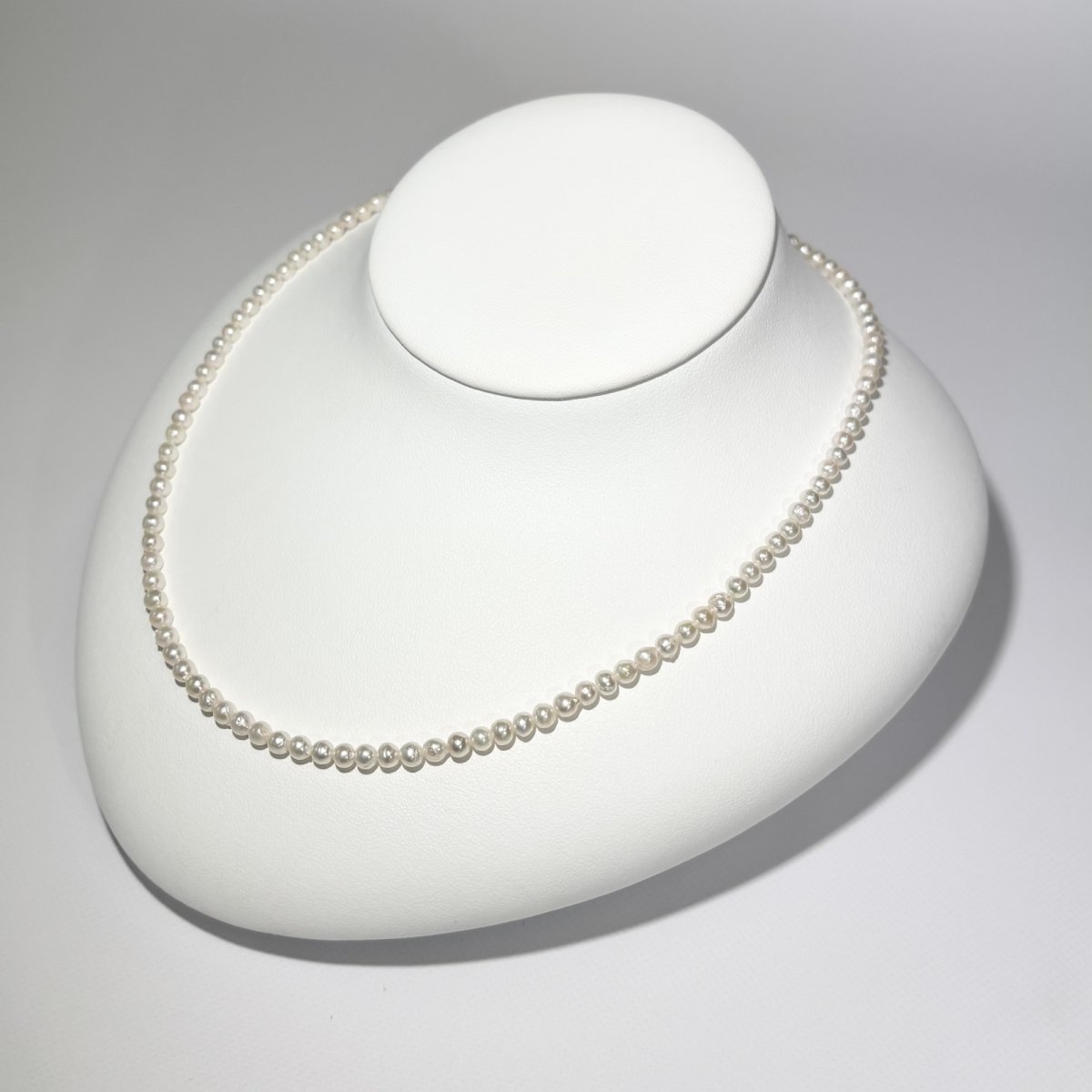 画像4: アコヤ真珠 ベビーパールネックレス  3.5-4mm ホワイト セミラウンド 約42cm GIA宝石鑑定士保証書つき  (4)