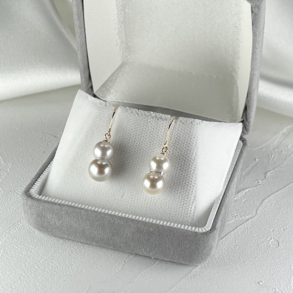 画像4: アコヤ真珠 ツインパールピアス イヤリング 6-7mm ナチュラルグレー 無調色 K18YG K14WG SV925ゴールド加工 明治神宮奉献品 (4)