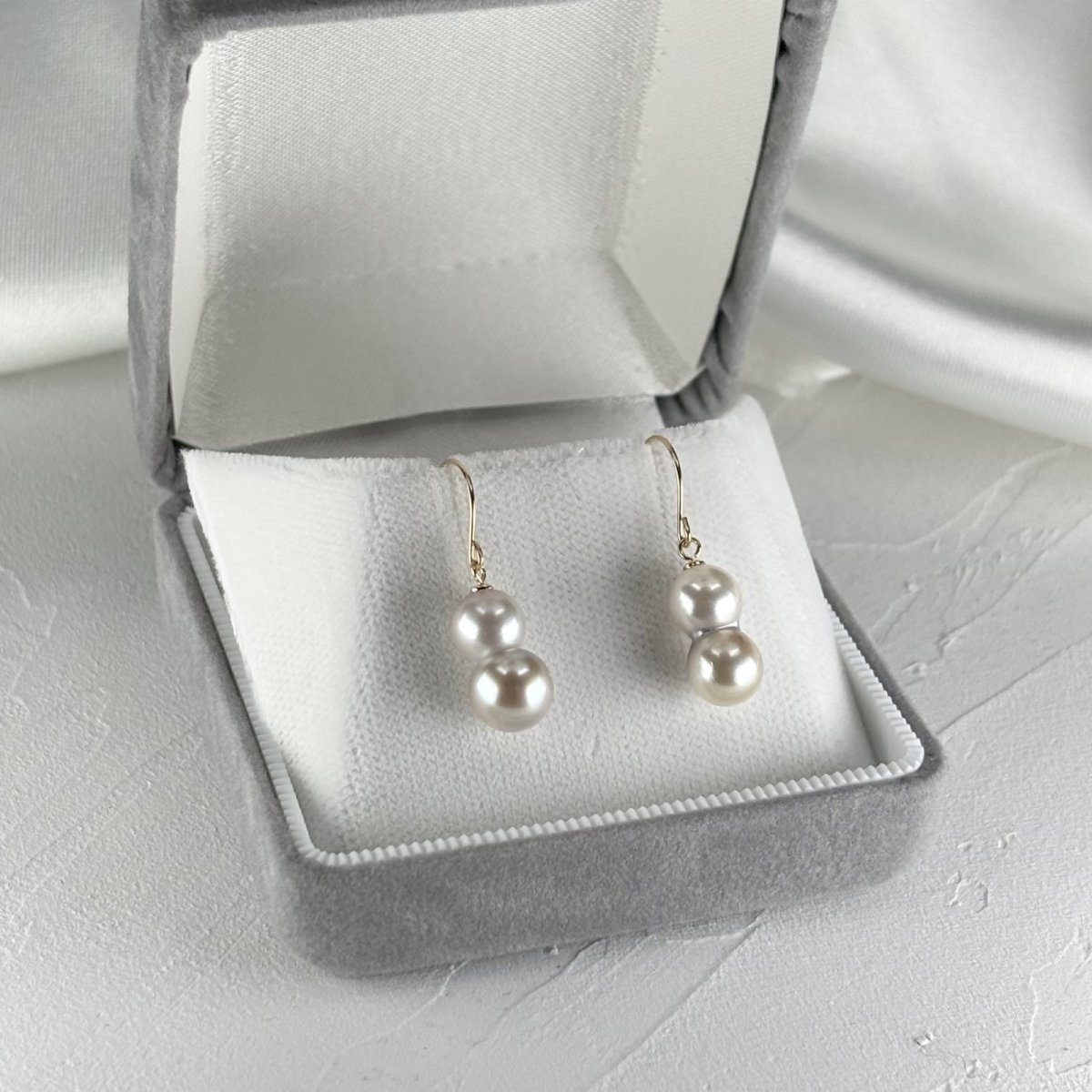 画像3: アコヤ真珠 ツインパールピアス イヤリング 6-7mm ナチュラルグレー 無調色 K18YG K14WG SV925ゴールド加工 明治神宮奉献品 (3)