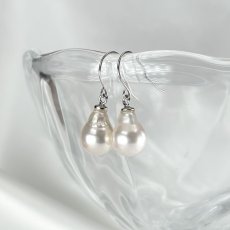 画像1: アコヤ真珠 ドロップ型 パールピアス 7.5-8ｍｍ バロック K14WG 　 (1)