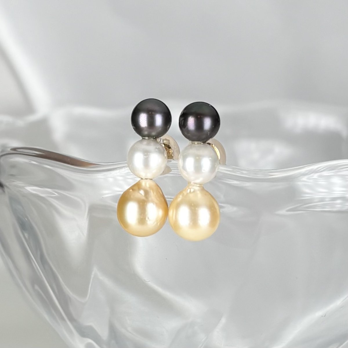 画像1: アコヤ真珠 3連パールピアス ホワイト ブラック ゴールド 5-5.5ｍｍ  6.5-7mm ラウンド バロック K18YG (1)