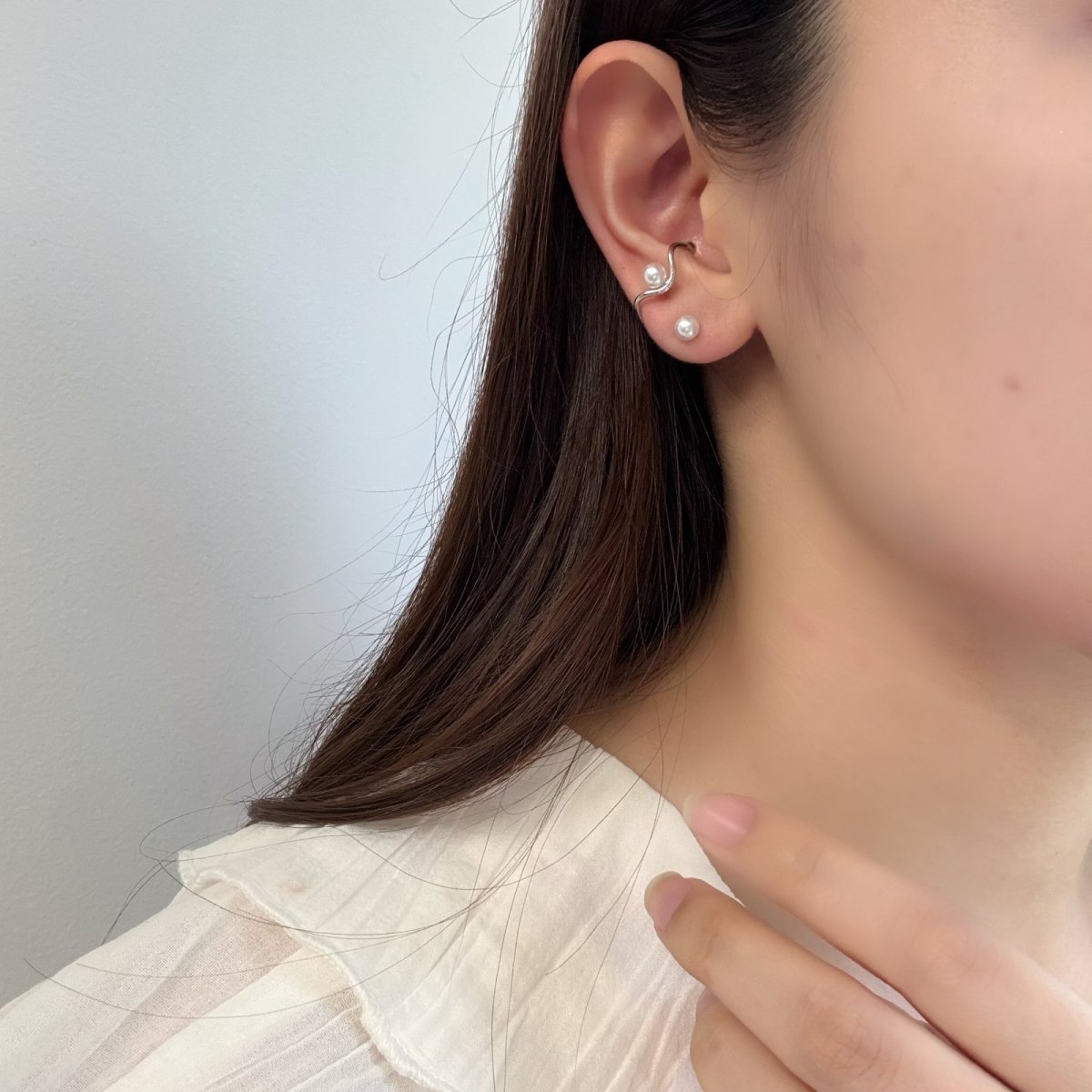 画像4: アコヤ真珠 パールイヤーカフ 4.5-5ｍｍ ホワイト ブラック ラウンド シルバー製 SV925  片耳 ユニセックス メール便対応 (4)