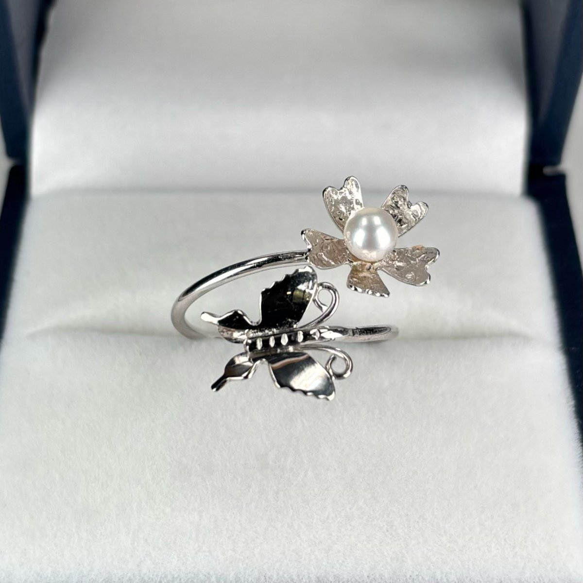 アコヤ真珠 パールリング 4-4.5mm ホワイト ラウンド SV製 12号(サイズ変更可能) 蝶・花モチーフ