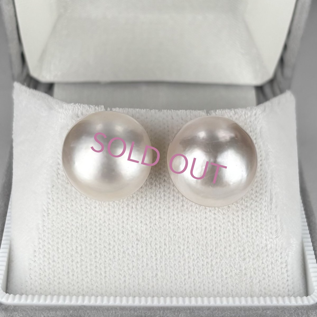 マベ真珠 パールピアス イヤリング ホワイト 15-16ｍｍ 半円 K14WG 直結