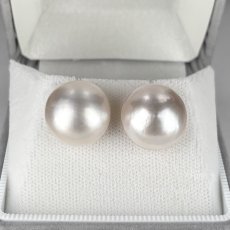 マベ真珠 パールピアス イヤリング ホワイト 15-16ｍｍ 半円 K14WG 直結
