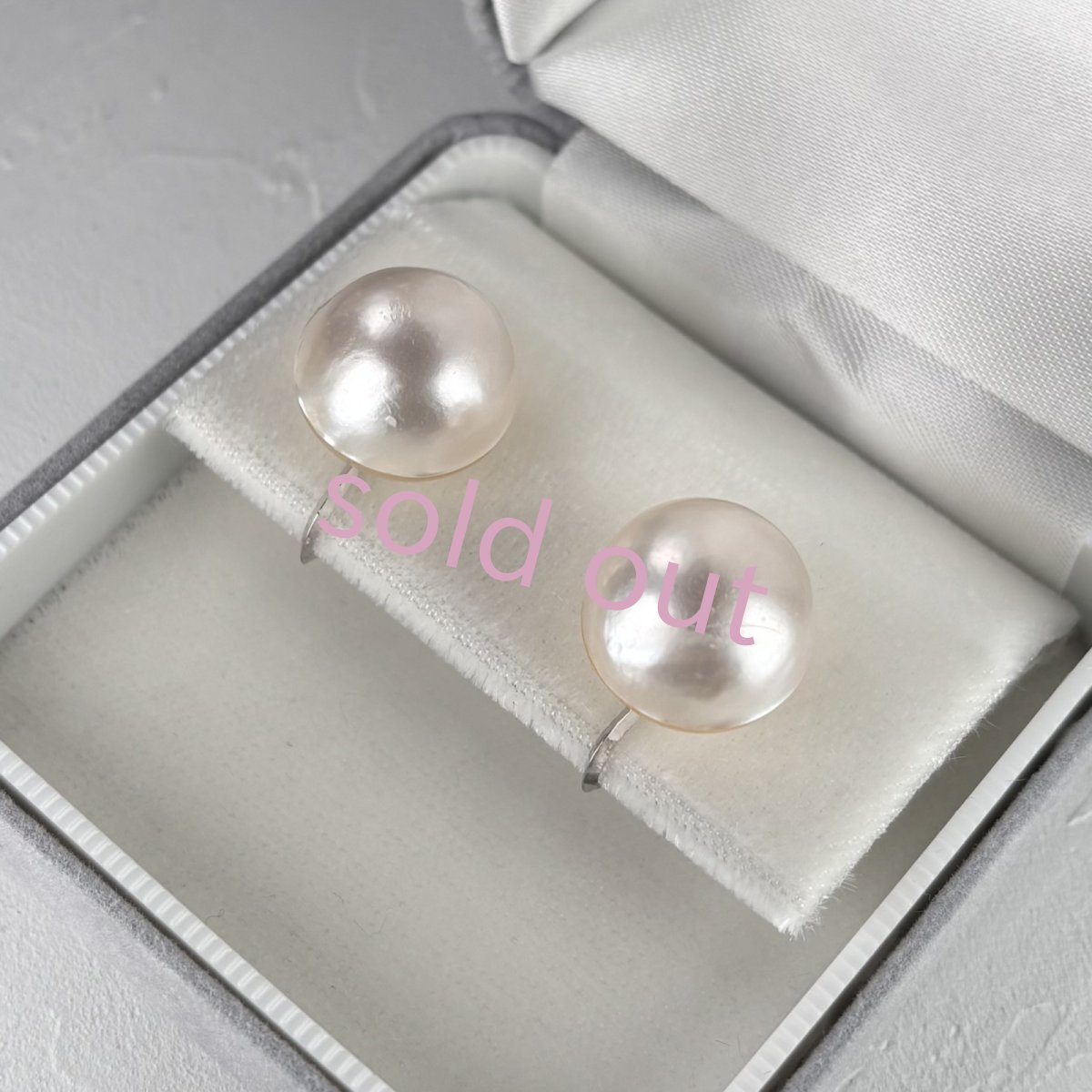 画像4: ≪訳あり特価≫≪1点もの≫マベ真珠 パールイヤリング ホワイト 15-16ｍｍ 半円 シルバー製 直結 (4)