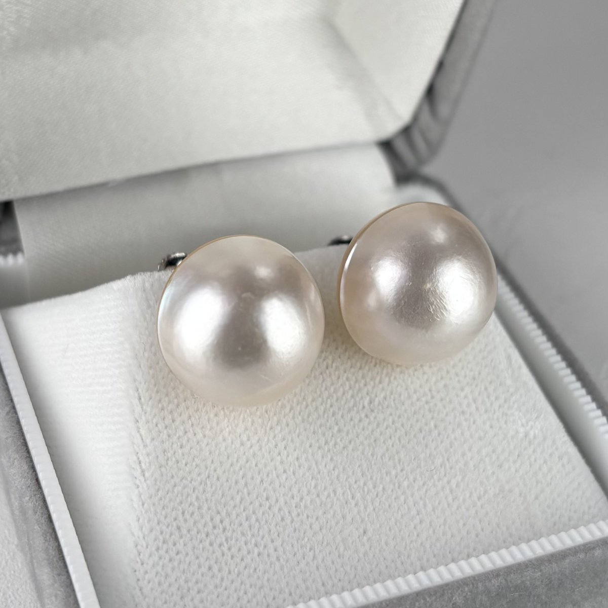 画像3: ≪訳あり特価≫≪1点もの≫マベ真珠 パールイヤリング ホワイト 15-16ｍｍ 半円 シルバー製 直結 (3)