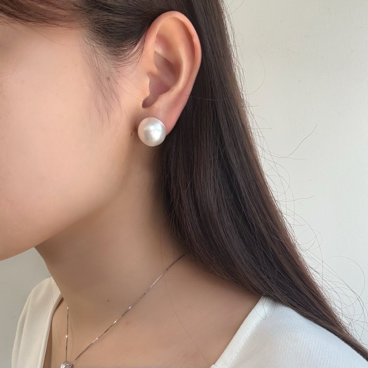 画像7: ≪訳あり特価≫≪1点もの≫マベ真珠 パールイヤリング ホワイト 15-16ｍｍ 半円 シルバー製 直結 (7)
