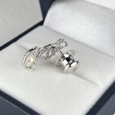 ≪1点物≫アコヤ真珠 ヤモリモチーフ ピンブローチ 4-4.5mm ホワイト ラウンド サファイヤ ブルートパーズ ペリドット シトリン ガーネット ルビー アメジスト