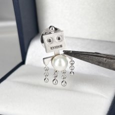 ≪1点物≫アコヤ真珠 ピンブローチ ロボットモチーフ  6-6.5mm ラウンド ホワイト シルバー（SV925）製 