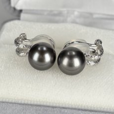 画像1: ≪1点物≫黒蝶真珠 ブラックパールイヤリング 9-9.5mm ラウンド K14WG GIA宝石鑑定士保証書付き (1)