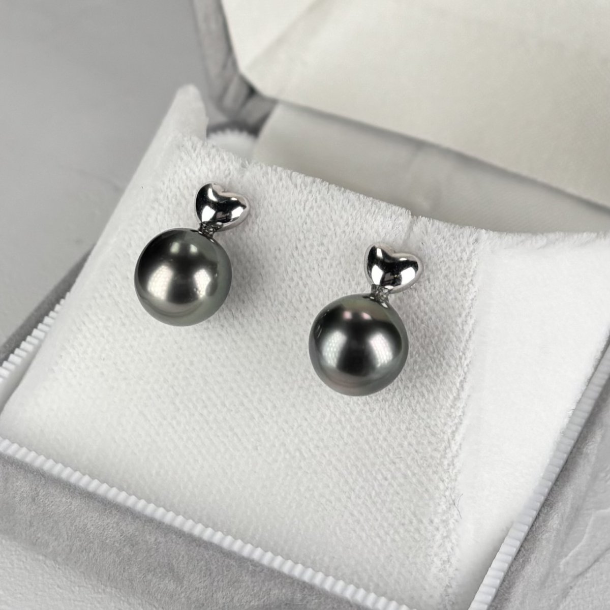 黒蝶真珠 パールピアス 9mm ピーコック セミラウンド K18WG GIA宝石鑑定士保証書付き