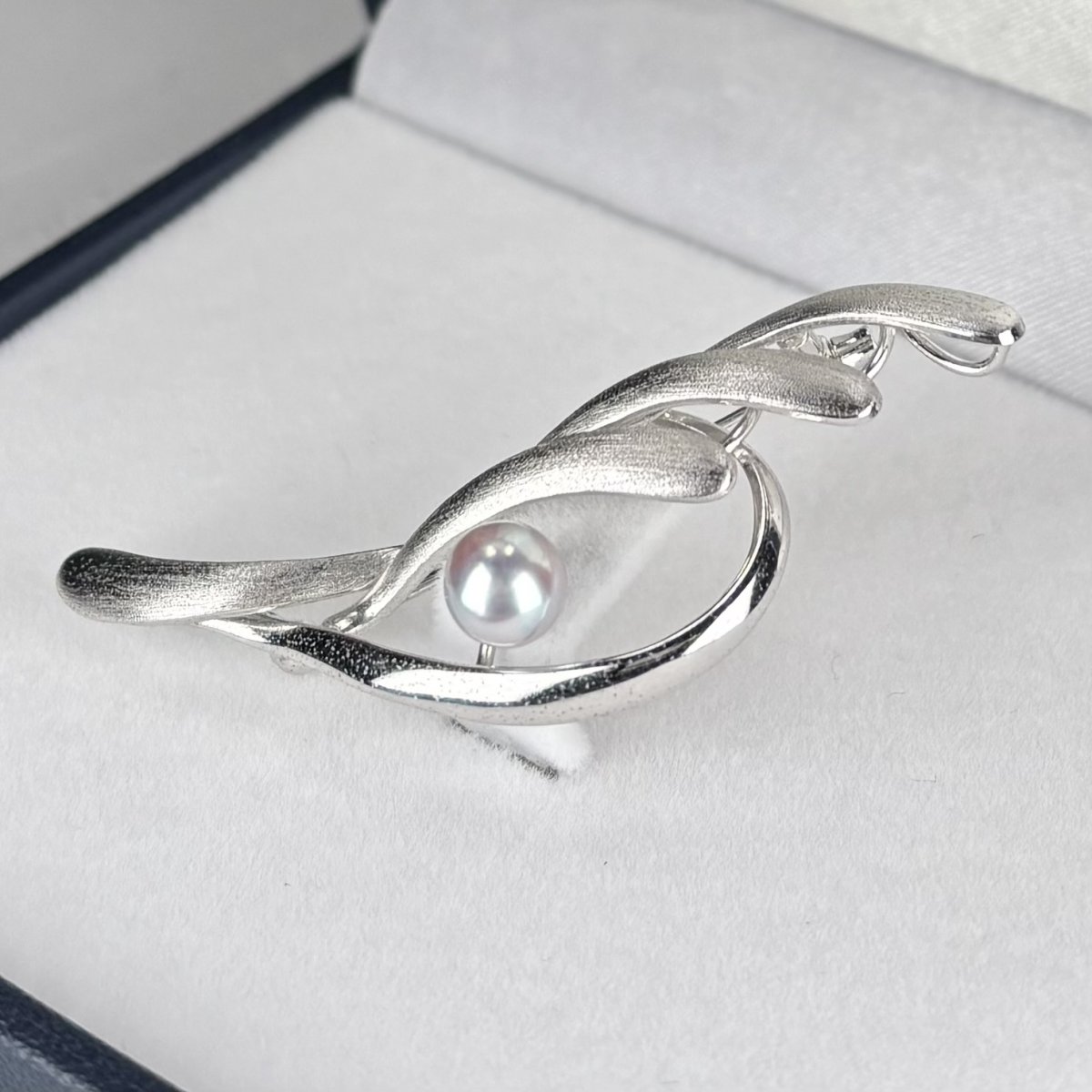 ≪1点物≫アコヤ真珠  パールブローチ 6-6.5ｍｍ ナチュラルカラー 無調色 シルバー製 SV925