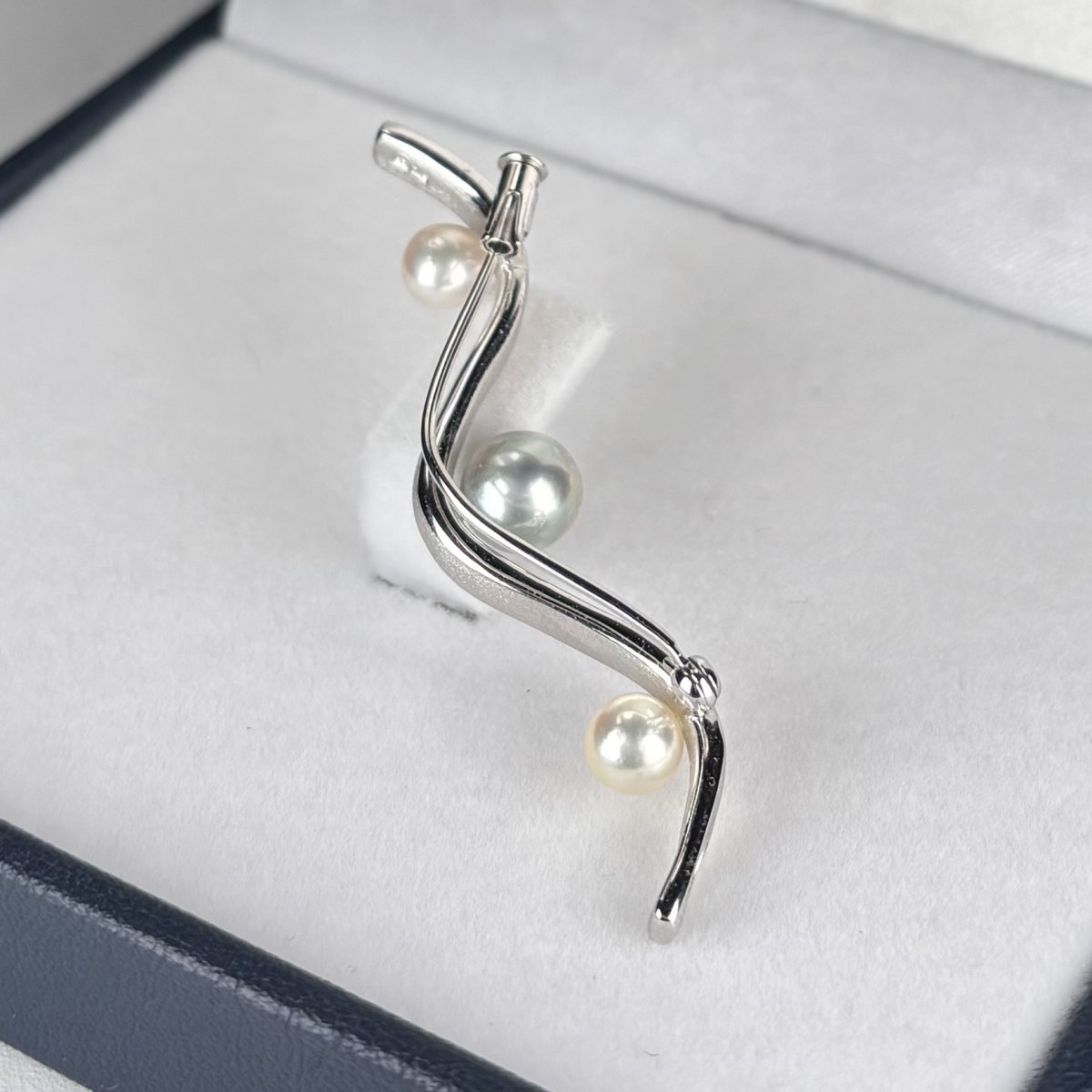 画像4: アコヤ真珠 パールブローチ 5-7.5mm ホワイト ナチュラルグレー ラウンド  シルバー製 SV925 オリジナル (4)