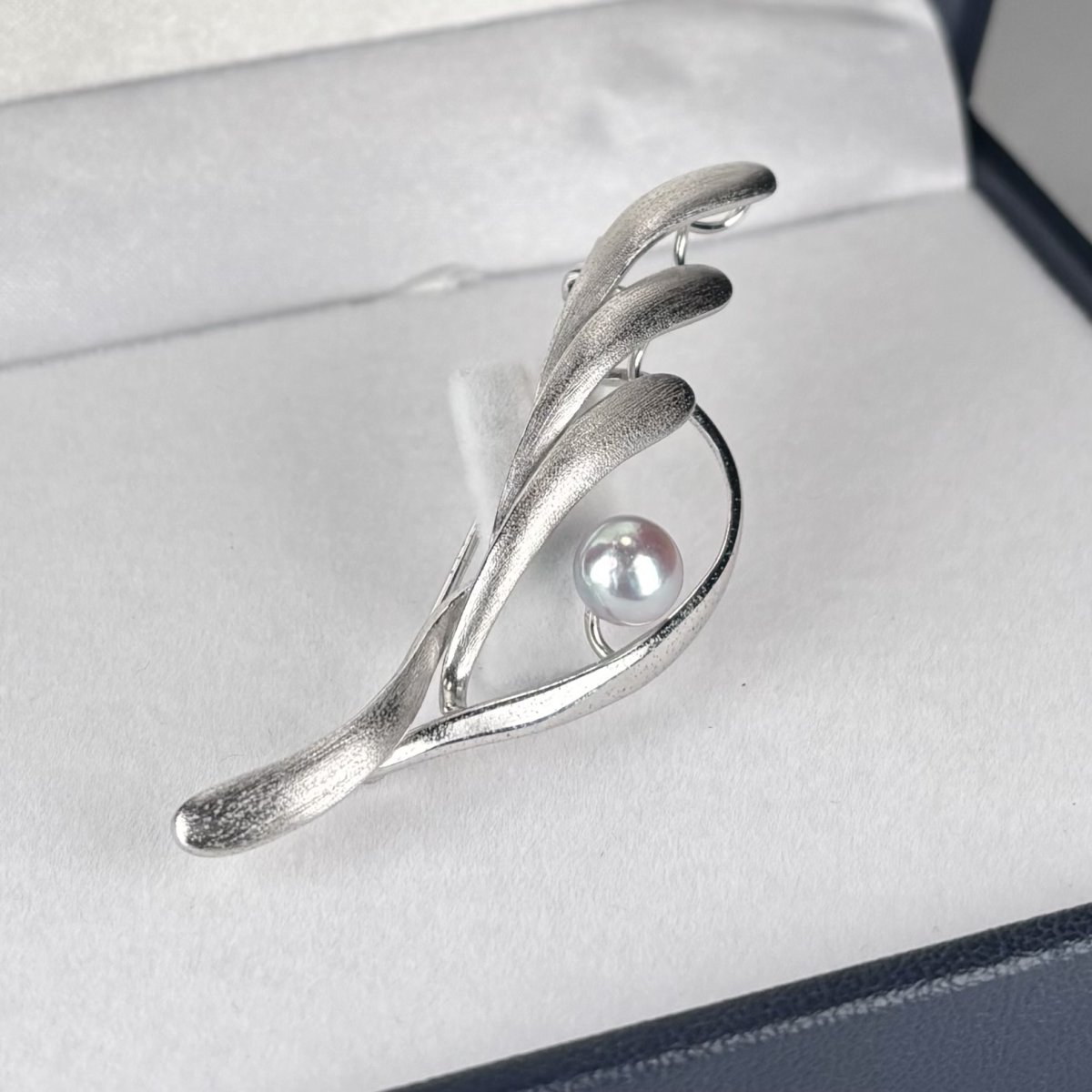 ≪1点物≫アコヤ真珠  パールブローチ 6-6.5ｍｍ ナチュラルカラー 無調色 シルバー製 SV925