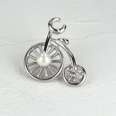 タックブローチ 自転車