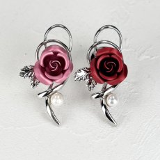 画像1: アコヤ本真珠 ピンブローチ 4-4.5mm ホワイト ラウンド 薔薇 モチーフ ベビーパール 赤 ピンク (1)