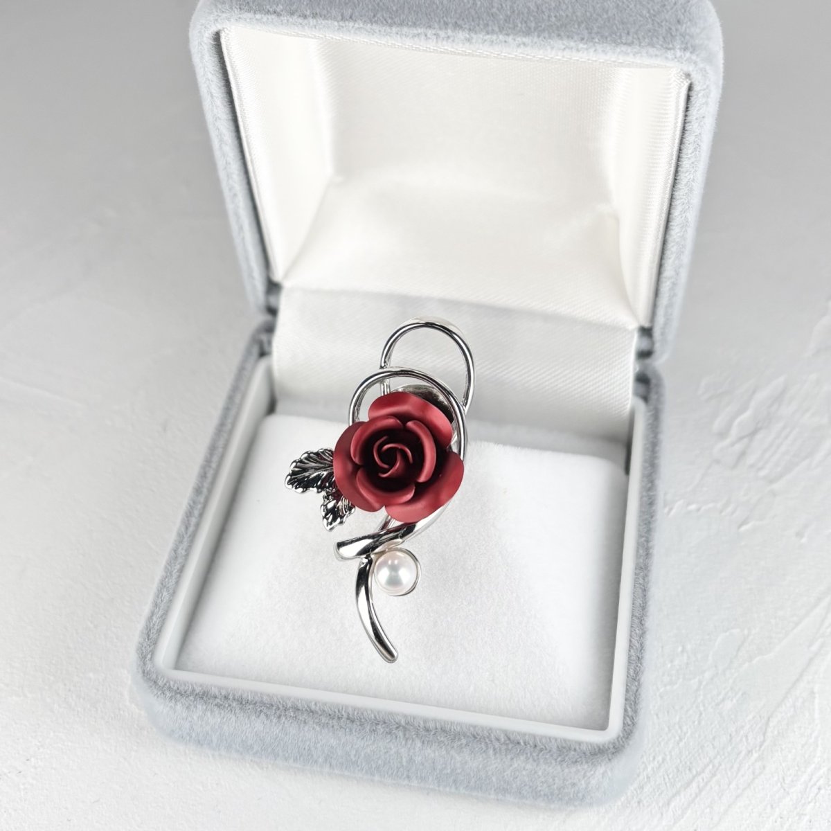 画像7: アコヤ本真珠 ピンブローチ 4-4.5mm ホワイト ラウンド 薔薇 モチーフ ベビーパール 赤 ピンク (7)