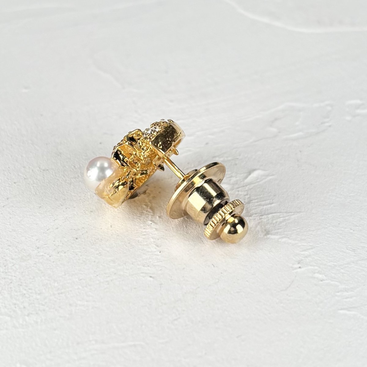 画像3: アコヤ真珠 ピンブローチ 4.5-3mm ホワイト ラウンド ブラス クリスタル 月モチーフ 星モチーフ メール便配達 (3)