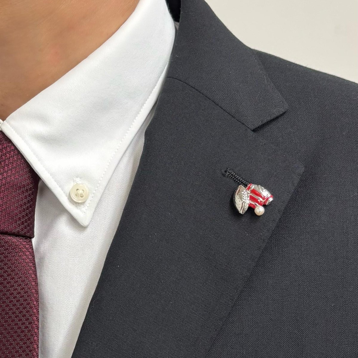 画像9: アコヤ本真珠 パールピンブローチ ラグビーモチーフ 4-4.5mm スポーツアクセサリー  (9)