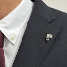 画像5: アコヤ本真珠 パールピンブローチ バスケットボールモチーフ 4-4.5mm ホワイト ラウンド スポーツアクセサリー (5)