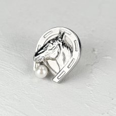 画像2: アコヤ真珠  ピンブローチ 馬&馬蹄モチーフ 4-4.5mm ホワイト ラウンド ブラス (2)