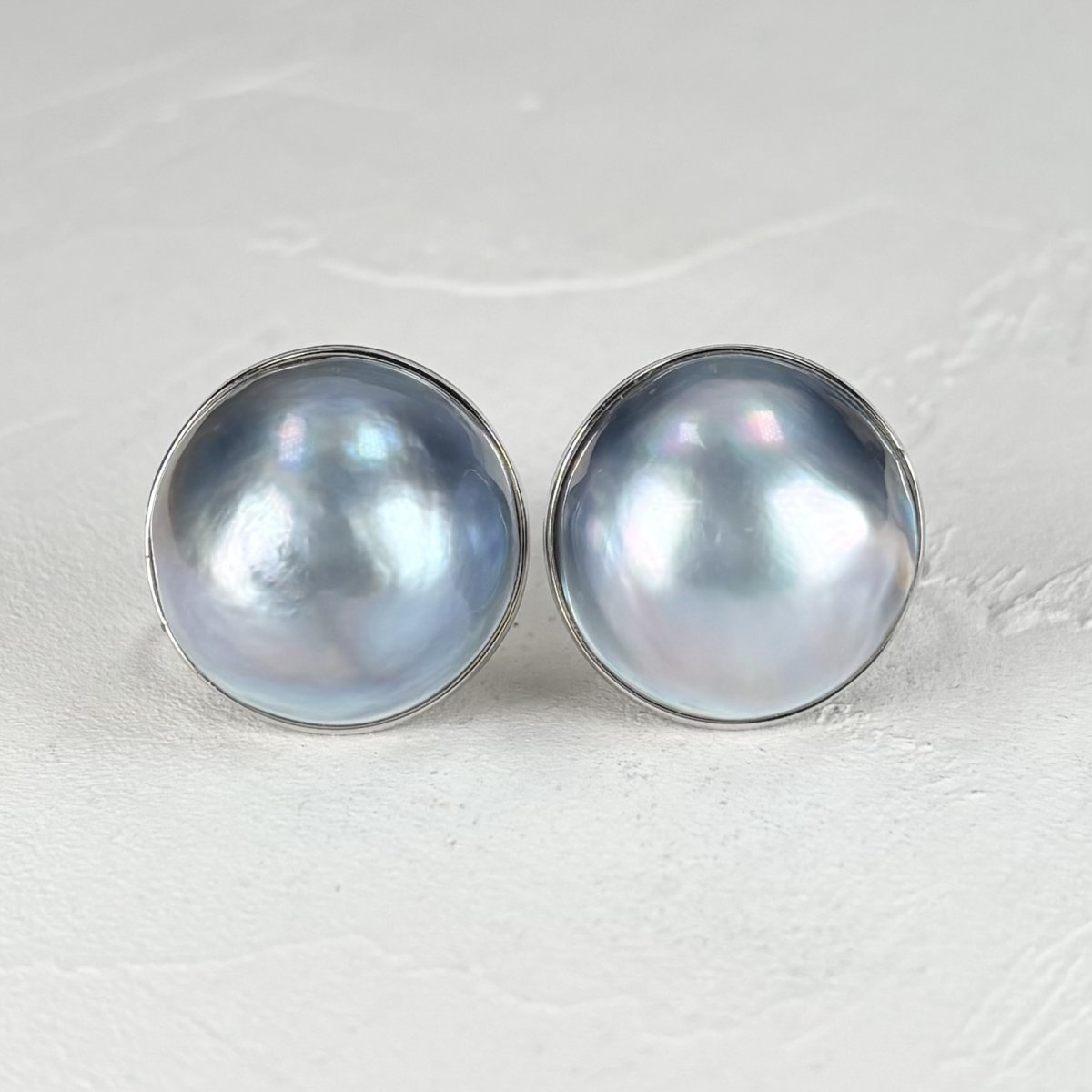 ≪再入荷≫マベ真珠 パールピアス イヤリング グレー 無調色 16-17.5ｍｍ 半円 シルバー製 SV925