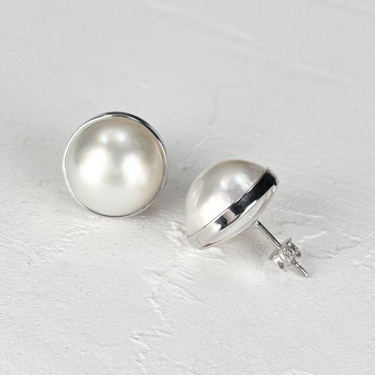 マベ真珠 パールピアス ホワイト 12-13ｍｍ 半円 SV925 直結