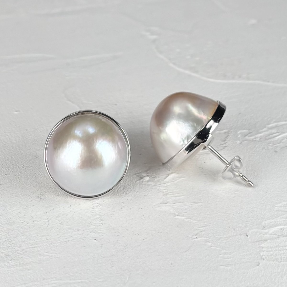 画像5: ≪再入荷≫マベ真珠 パールピアス イヤリング ホワイト 16-16.5ｍｍ 半円 SV925   (5)