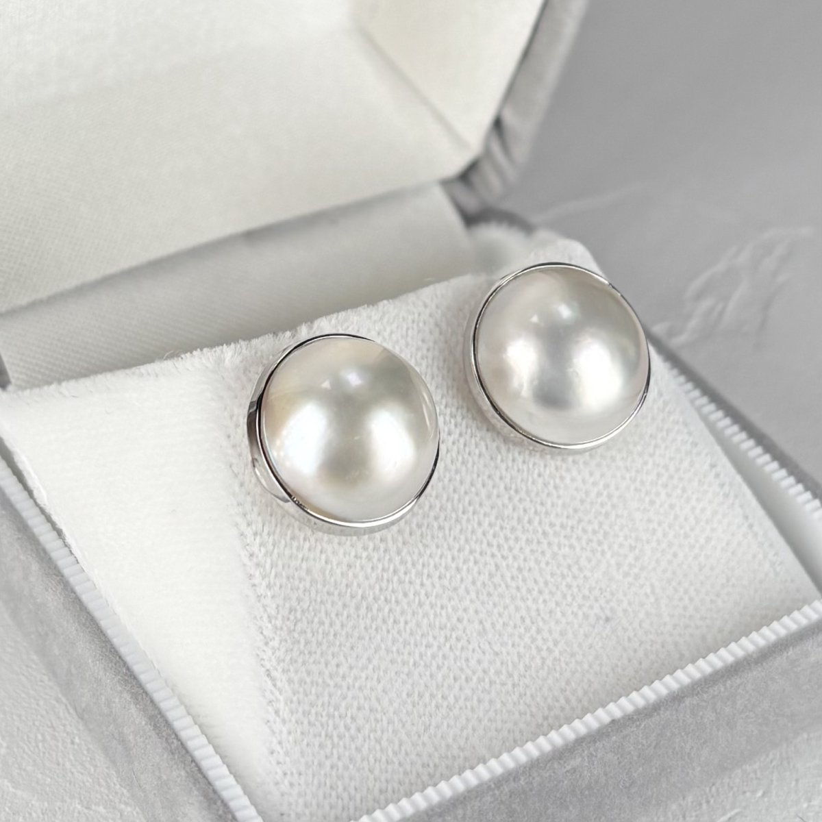 マベ真珠 パールピアス ホワイト 12-13ｍｍ 半円 SV925 直結