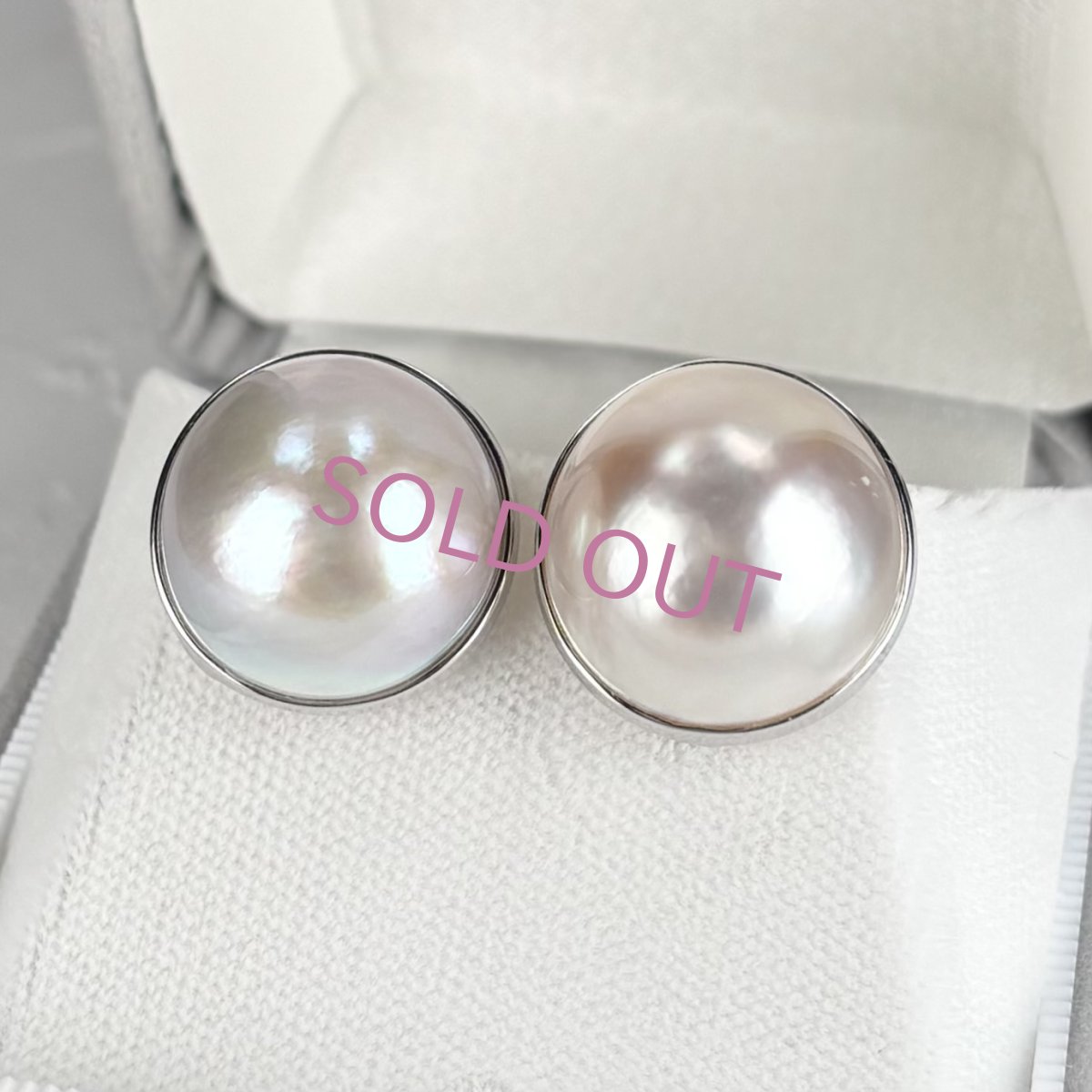 画像1: ≪再入荷≫マベ真珠 パールピアス イヤリング ホワイト 16-16.5ｍｍ 半円 SV925   (1)