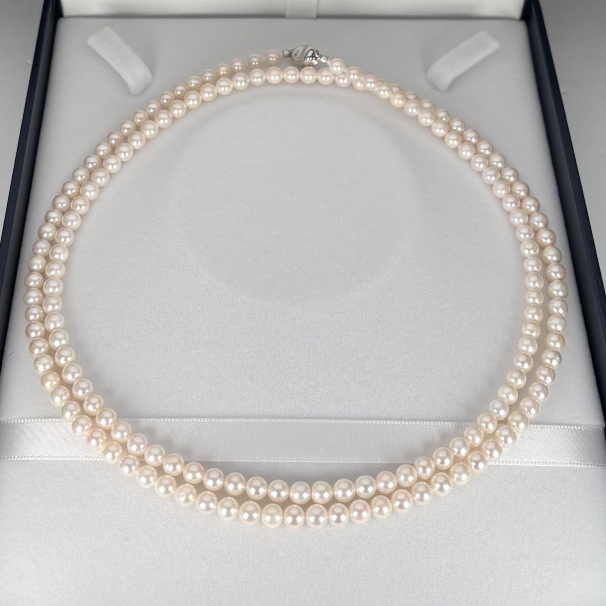 画像2: アコヤ真珠 ベビーパールロングネックレス 5-5.5mm ラウンド ホワイト 83.5cm GIA宝石鑑定士保証書 パールクロス付き (2)