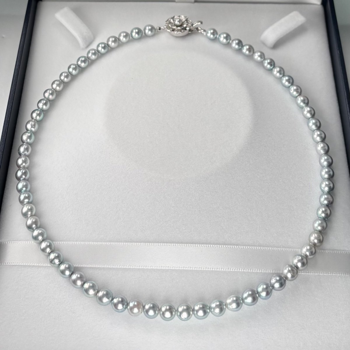 画像6: アコヤ真珠 シルバーグレーネックレス コバルト処理 6-6.5ｍｍラウンド〜セミラウンド シルバー製750 約42cm GIA宝石鑑定士保証書付き  (6)